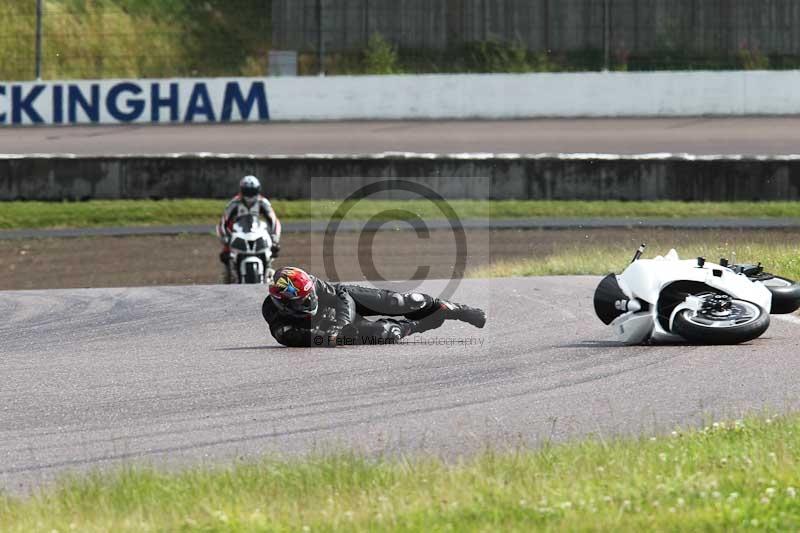 Rockingham no limits trackday;enduro digital images;event digital images;eventdigitalimages;no limits trackdays;peter wileman photography;racing digital images;rockingham raceway northamptonshire;rockingham trackday photographs;trackday digital images;trackday photos