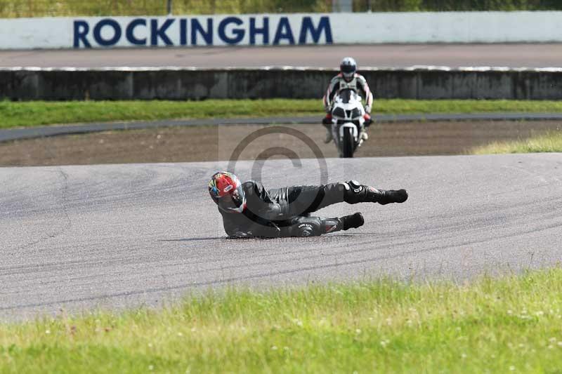 Rockingham no limits trackday;enduro digital images;event digital images;eventdigitalimages;no limits trackdays;peter wileman photography;racing digital images;rockingham raceway northamptonshire;rockingham trackday photographs;trackday digital images;trackday photos