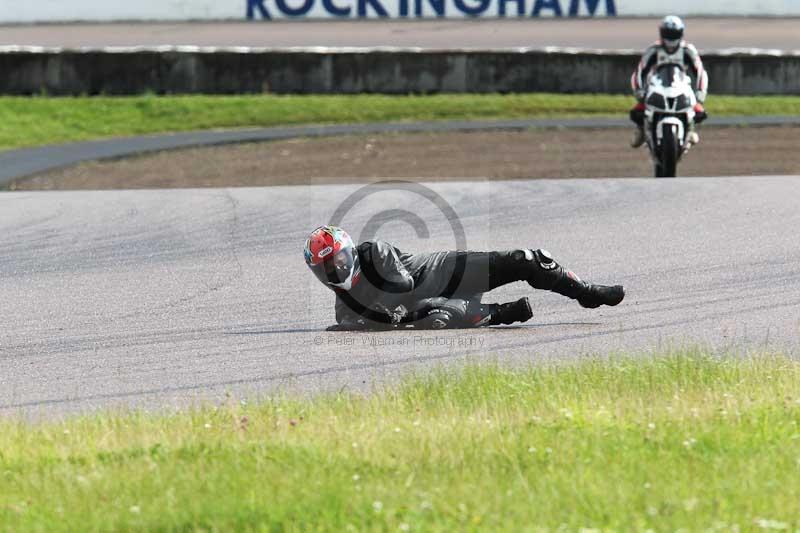 Rockingham no limits trackday;enduro digital images;event digital images;eventdigitalimages;no limits trackdays;peter wileman photography;racing digital images;rockingham raceway northamptonshire;rockingham trackday photographs;trackday digital images;trackday photos