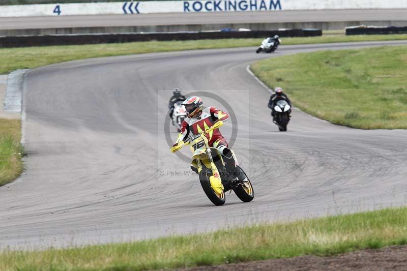 Rockingham no limits trackday;enduro digital images;event digital images;eventdigitalimages;no limits trackdays;peter wileman photography;racing digital images;rockingham raceway northamptonshire;rockingham trackday photographs;trackday digital images;trackday photos