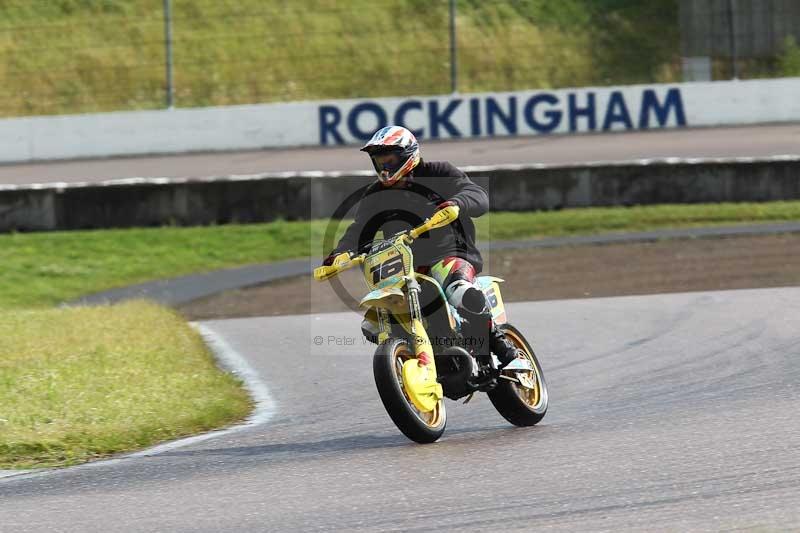 Rockingham no limits trackday;enduro digital images;event digital images;eventdigitalimages;no limits trackdays;peter wileman photography;racing digital images;rockingham raceway northamptonshire;rockingham trackday photographs;trackday digital images;trackday photos