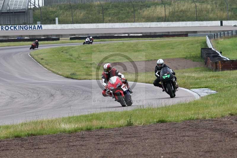 Rockingham no limits trackday;enduro digital images;event digital images;eventdigitalimages;no limits trackdays;peter wileman photography;racing digital images;rockingham raceway northamptonshire;rockingham trackday photographs;trackday digital images;trackday photos