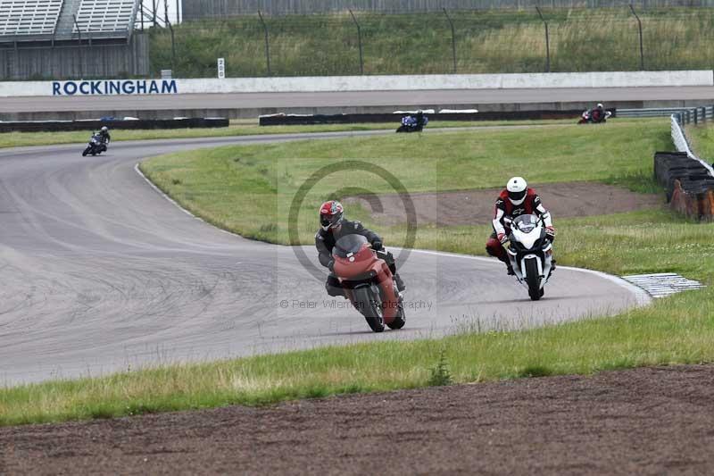 Rockingham no limits trackday;enduro digital images;event digital images;eventdigitalimages;no limits trackdays;peter wileman photography;racing digital images;rockingham raceway northamptonshire;rockingham trackday photographs;trackday digital images;trackday photos