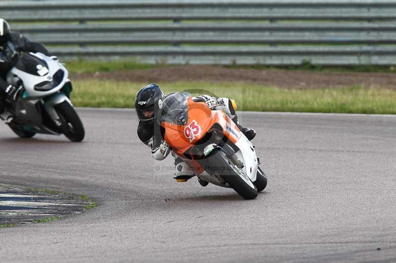 Rockingham no limits trackday;enduro digital images;event digital images;eventdigitalimages;no limits trackdays;peter wileman photography;racing digital images;rockingham raceway northamptonshire;rockingham trackday photographs;trackday digital images;trackday photos