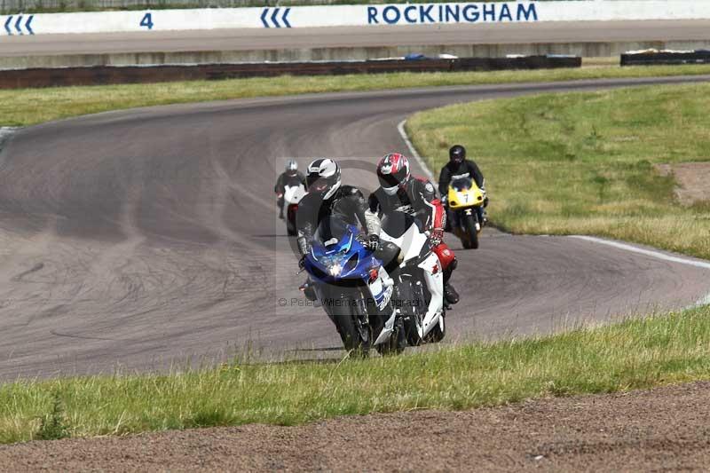 Rockingham no limits trackday;enduro digital images;event digital images;eventdigitalimages;no limits trackdays;peter wileman photography;racing digital images;rockingham raceway northamptonshire;rockingham trackday photographs;trackday digital images;trackday photos