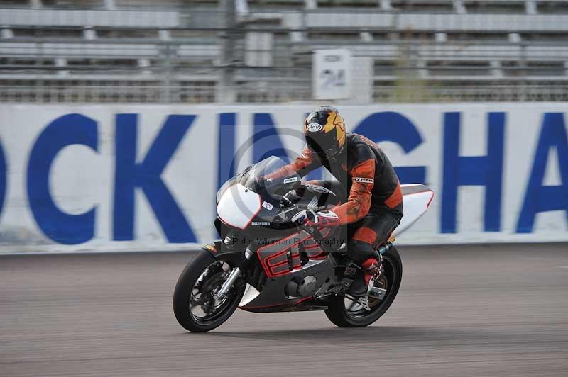 Rockingham no limits trackday;enduro digital images;event digital images;eventdigitalimages;no limits trackdays;peter wileman photography;racing digital images;rockingham raceway northamptonshire;rockingham trackday photographs;trackday digital images;trackday photos