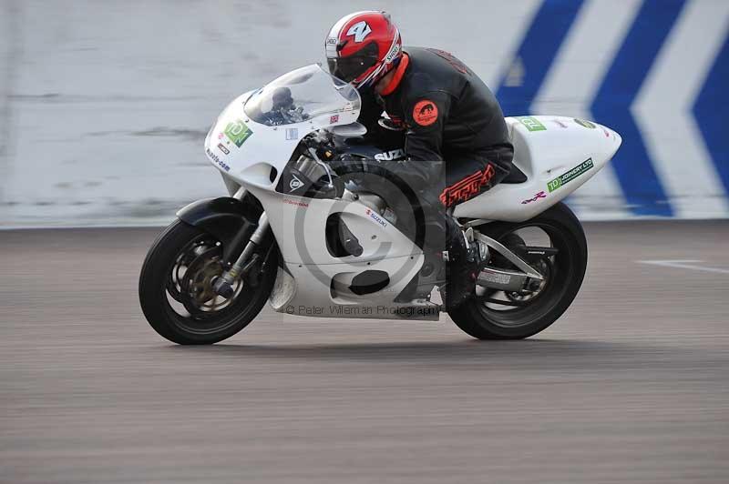 Rockingham no limits trackday;enduro digital images;event digital images;eventdigitalimages;no limits trackdays;peter wileman photography;racing digital images;rockingham raceway northamptonshire;rockingham trackday photographs;trackday digital images;trackday photos