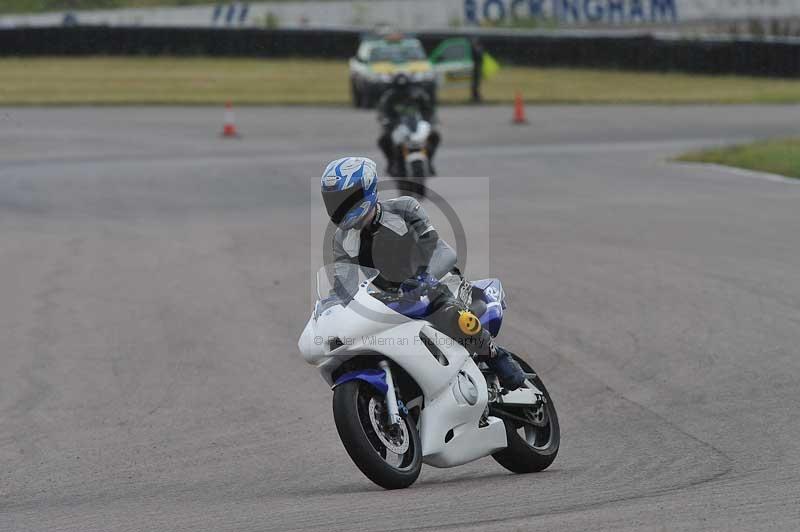 Rockingham no limits trackday;enduro digital images;event digital images;eventdigitalimages;no limits trackdays;peter wileman photography;racing digital images;rockingham raceway northamptonshire;rockingham trackday photographs;trackday digital images;trackday photos