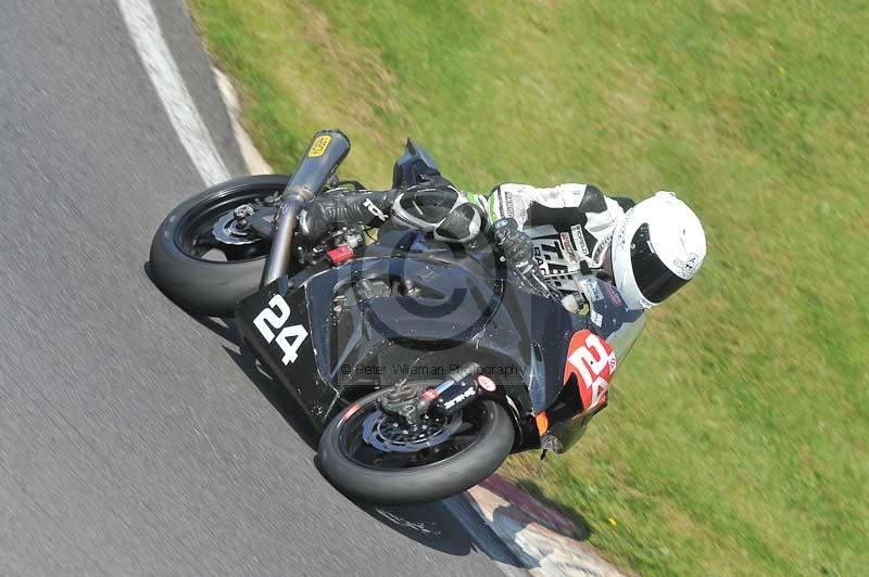 cadwell no limits trackday;cadwell park;cadwell park photographs;cadwell trackday photographs;enduro digital images;event digital images;eventdigitalimages;no limits trackdays;peter wileman photography;racing digital images;trackday digital images;trackday photos