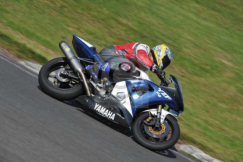 cadwell no limits trackday;cadwell park;cadwell park photographs;cadwell trackday photographs;enduro digital images;event digital images;eventdigitalimages;no limits trackdays;peter wileman photography;racing digital images;trackday digital images;trackday photos