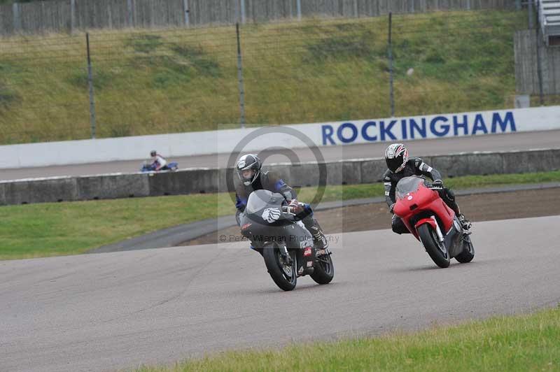 Rockingham no limits trackday;enduro digital images;event digital images;eventdigitalimages;no limits trackdays;peter wileman photography;racing digital images;rockingham raceway northamptonshire;rockingham trackday photographs;trackday digital images;trackday photos