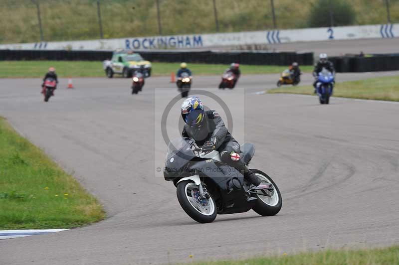 Rockingham no limits trackday;enduro digital images;event digital images;eventdigitalimages;no limits trackdays;peter wileman photography;racing digital images;rockingham raceway northamptonshire;rockingham trackday photographs;trackday digital images;trackday photos