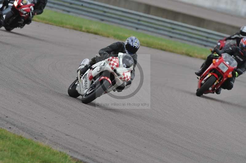 Rockingham no limits trackday;enduro digital images;event digital images;eventdigitalimages;no limits trackdays;peter wileman photography;racing digital images;rockingham raceway northamptonshire;rockingham trackday photographs;trackday digital images;trackday photos