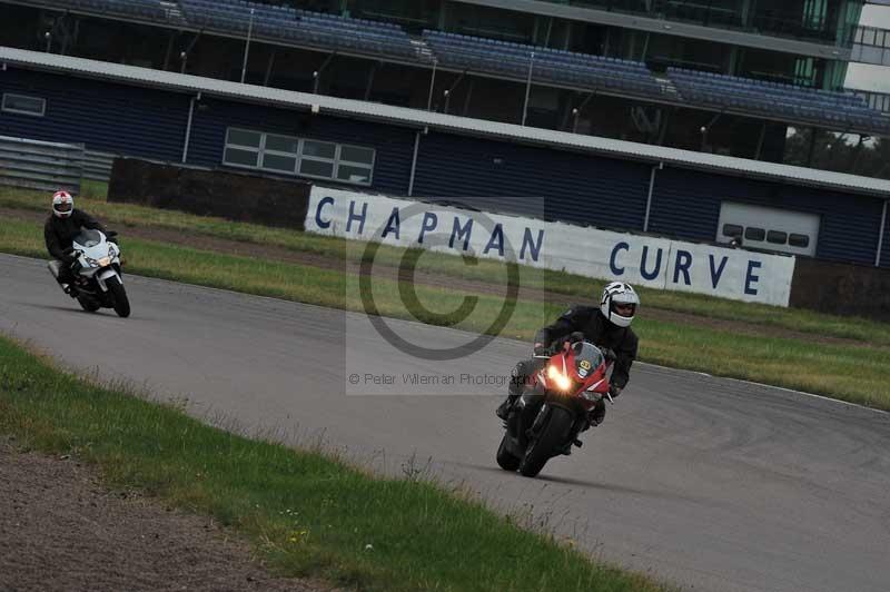 Rockingham no limits trackday;enduro digital images;event digital images;eventdigitalimages;no limits trackdays;peter wileman photography;racing digital images;rockingham raceway northamptonshire;rockingham trackday photographs;trackday digital images;trackday photos