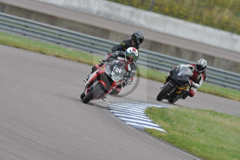 Rockingham no limits trackday;enduro digital images;event digital images;eventdigitalimages;no limits trackdays;peter wileman photography;racing digital images;rockingham raceway northamptonshire;rockingham trackday photographs;trackday digital images;trackday photos