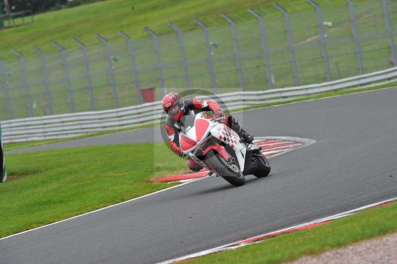 enduro digital images;event digital images;eventdigitalimages;no limits trackdays;oulton no limits trackday;oulton park cheshire;oulton trackday photographs;peter wileman photography;racing digital images;trackday digital images;trackday photos