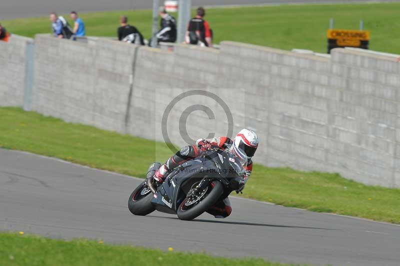 Motorcycle action photographs;anglesey circuit;anglesey trackday photographs;event digital images;eventdigitalimages;no limits trackday;oulton park circuit cheshire;peter wileman photography;trackday;trackday digital images;trackday photos;ty croes circuit wales