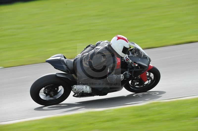 Motorcycle action photographs;anglesey circuit;anglesey trackday photographs;event digital images;eventdigitalimages;no limits trackday;oulton park circuit cheshire;peter wileman photography;trackday;trackday digital images;trackday photos;ty croes circuit wales