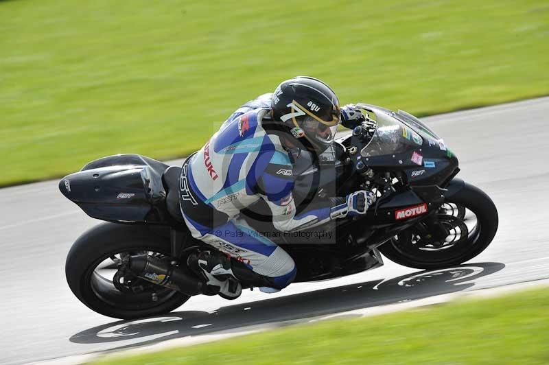 Motorcycle action photographs;anglesey circuit;anglesey trackday photographs;event digital images;eventdigitalimages;no limits trackday;oulton park circuit cheshire;peter wileman photography;trackday;trackday digital images;trackday photos;ty croes circuit wales