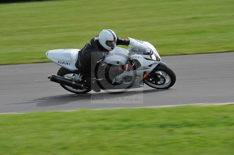 Motorcycle action photographs;anglesey circuit;anglesey trackday photographs;event digital images;eventdigitalimages;no limits trackday;oulton park circuit cheshire;peter wileman photography;trackday;trackday digital images;trackday photos;ty croes circuit wales