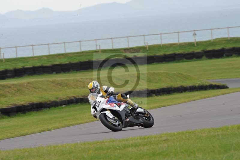 Motorcycle action photographs;anglesey circuit;anglesey trackday photographs;event digital images;eventdigitalimages;no limits trackday;oulton park circuit cheshire;peter wileman photography;trackday;trackday digital images;trackday photos;ty croes circuit wales