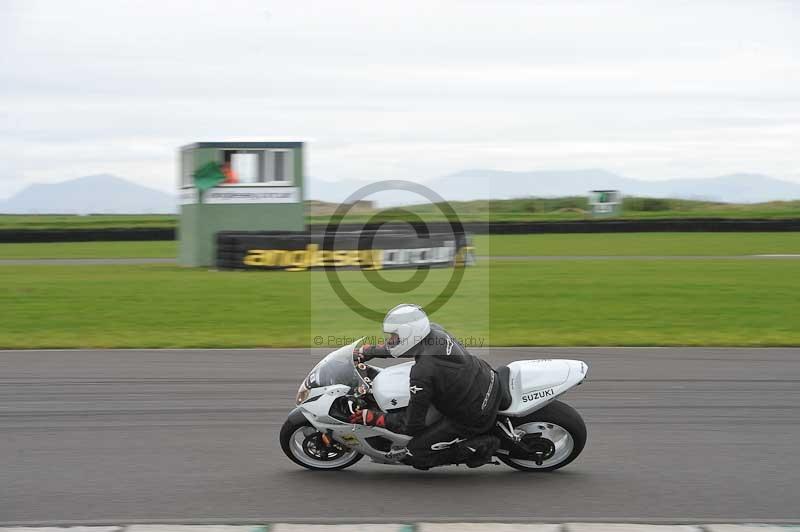 Motorcycle action photographs;anglesey circuit;anglesey trackday photographs;event digital images;eventdigitalimages;no limits trackday;oulton park circuit cheshire;peter wileman photography;trackday;trackday digital images;trackday photos;ty croes circuit wales
