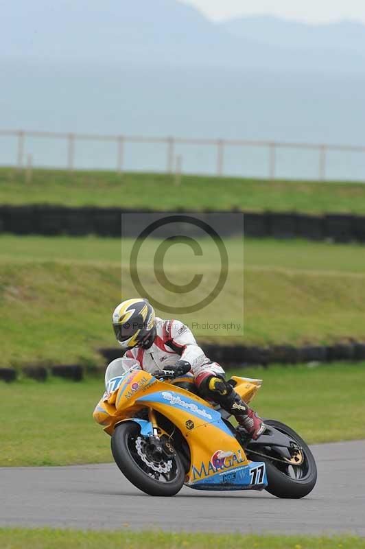 Motorcycle action photographs;anglesey circuit;anglesey trackday photographs;event digital images;eventdigitalimages;no limits trackday;oulton park circuit cheshire;peter wileman photography;trackday;trackday digital images;trackday photos;ty croes circuit wales