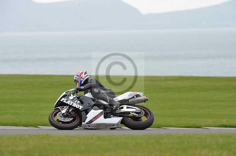 Motorcycle action photographs;anglesey circuit;anglesey trackday photographs;event digital images;eventdigitalimages;no limits trackday;oulton park circuit cheshire;peter wileman photography;trackday;trackday digital images;trackday photos;ty croes circuit wales