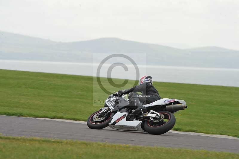Motorcycle action photographs;anglesey circuit;anglesey trackday photographs;event digital images;eventdigitalimages;no limits trackday;oulton park circuit cheshire;peter wileman photography;trackday;trackday digital images;trackday photos;ty croes circuit wales