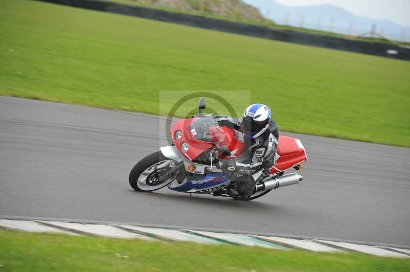 Motorcycle action photographs;anglesey circuit;anglesey trackday photographs;event digital images;eventdigitalimages;no limits trackday;oulton park circuit cheshire;peter wileman photography;trackday;trackday digital images;trackday photos;ty croes circuit wales