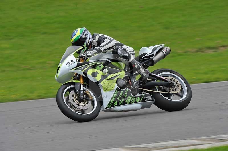 Motorcycle action photographs;anglesey circuit;anglesey trackday photographs;event digital images;eventdigitalimages;no limits trackday;oulton park circuit cheshire;peter wileman photography;trackday;trackday digital images;trackday photos;ty croes circuit wales