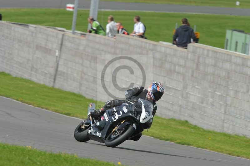 Motorcycle action photographs;anglesey circuit;anglesey trackday photographs;event digital images;eventdigitalimages;no limits trackday;oulton park circuit cheshire;peter wileman photography;trackday;trackday digital images;trackday photos;ty croes circuit wales