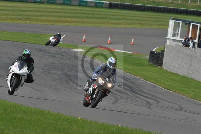Motorcycle action photographs;anglesey circuit;anglesey trackday photographs;event digital images;eventdigitalimages;no limits trackday;oulton park circuit cheshire;peter wileman photography;trackday;trackday digital images;trackday photos;ty croes circuit wales