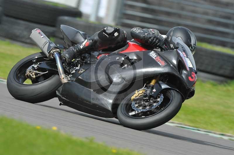 Motorcycle action photographs;anglesey circuit;anglesey trackday photographs;event digital images;eventdigitalimages;no limits trackday;oulton park circuit cheshire;peter wileman photography;trackday;trackday digital images;trackday photos;ty croes circuit wales