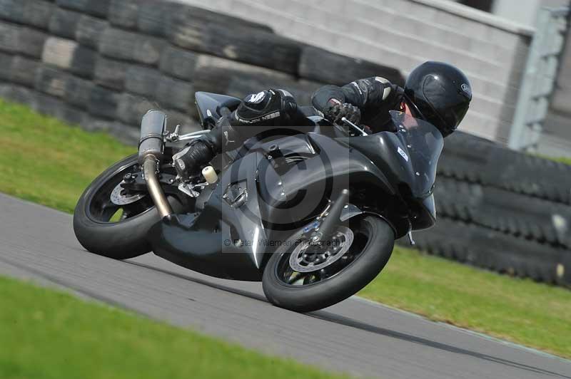 Motorcycle action photographs;anglesey circuit;anglesey trackday photographs;event digital images;eventdigitalimages;no limits trackday;oulton park circuit cheshire;peter wileman photography;trackday;trackday digital images;trackday photos;ty croes circuit wales