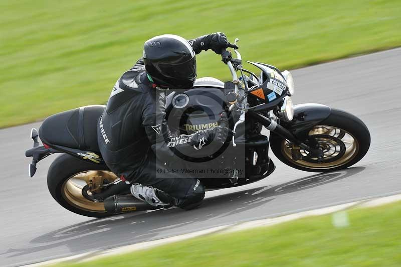 Motorcycle action photographs;anglesey circuit;anglesey trackday photographs;event digital images;eventdigitalimages;no limits trackday;oulton park circuit cheshire;peter wileman photography;trackday;trackday digital images;trackday photos;ty croes circuit wales