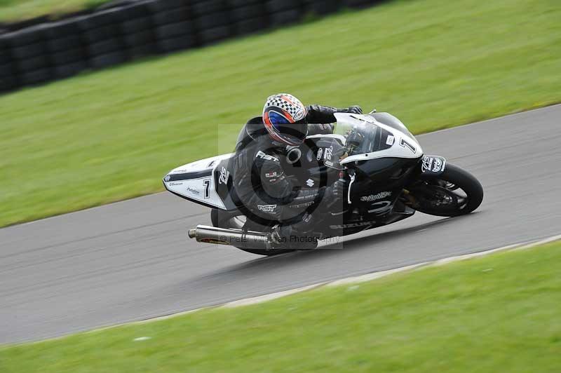 Motorcycle action photographs;anglesey circuit;anglesey trackday photographs;event digital images;eventdigitalimages;no limits trackday;oulton park circuit cheshire;peter wileman photography;trackday;trackday digital images;trackday photos;ty croes circuit wales