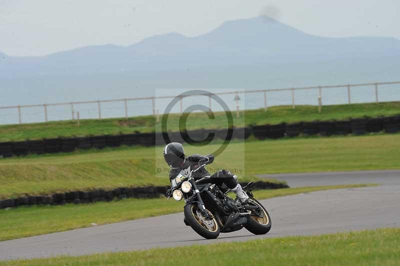 Motorcycle action photographs;anglesey circuit;anglesey trackday photographs;event digital images;eventdigitalimages;no limits trackday;oulton park circuit cheshire;peter wileman photography;trackday;trackday digital images;trackday photos;ty croes circuit wales