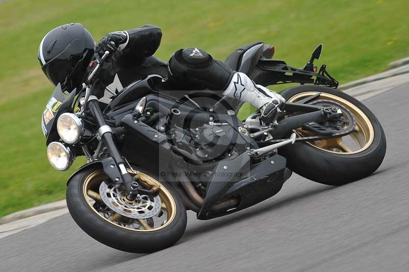 Motorcycle action photographs;anglesey circuit;anglesey trackday photographs;event digital images;eventdigitalimages;no limits trackday;oulton park circuit cheshire;peter wileman photography;trackday;trackday digital images;trackday photos;ty croes circuit wales