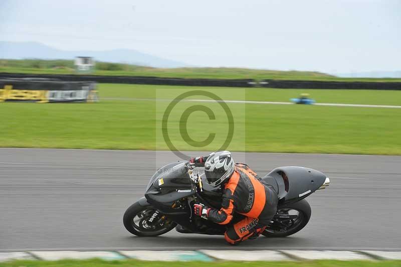 Motorcycle action photographs;anglesey circuit;anglesey trackday photographs;event digital images;eventdigitalimages;no limits trackday;oulton park circuit cheshire;peter wileman photography;trackday;trackday digital images;trackday photos;ty croes circuit wales