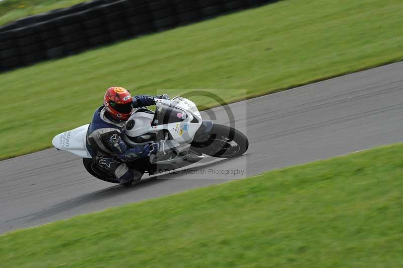Motorcycle action photographs;anglesey circuit;anglesey trackday photographs;event digital images;eventdigitalimages;no limits trackday;oulton park circuit cheshire;peter wileman photography;trackday;trackday digital images;trackday photos;ty croes circuit wales