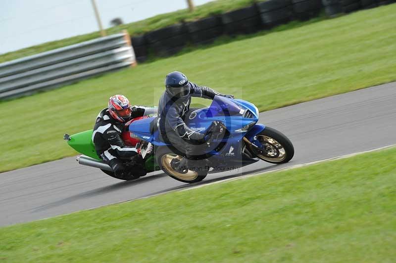 Motorcycle action photographs;anglesey circuit;anglesey trackday photographs;event digital images;eventdigitalimages;no limits trackday;oulton park circuit cheshire;peter wileman photography;trackday;trackday digital images;trackday photos;ty croes circuit wales