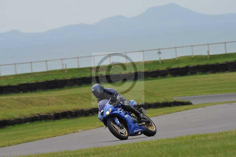 Motorcycle action photographs;anglesey circuit;anglesey trackday photographs;event digital images;eventdigitalimages;no limits trackday;oulton park circuit cheshire;peter wileman photography;trackday;trackday digital images;trackday photos;ty croes circuit wales