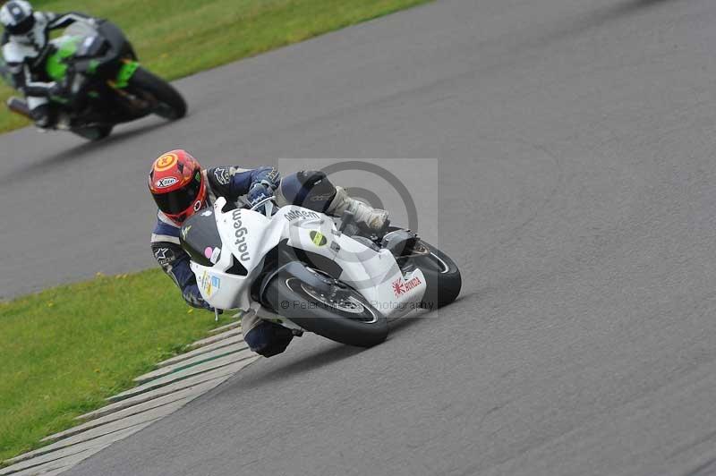 Motorcycle action photographs;anglesey circuit;anglesey trackday photographs;event digital images;eventdigitalimages;no limits trackday;oulton park circuit cheshire;peter wileman photography;trackday;trackday digital images;trackday photos;ty croes circuit wales