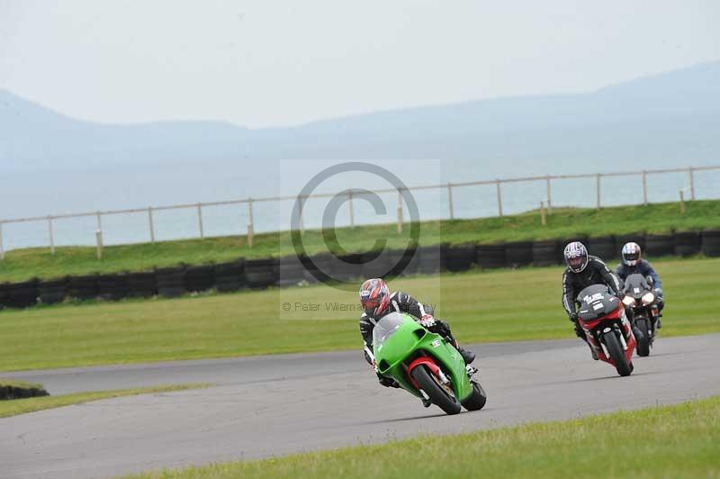 Motorcycle action photographs;anglesey circuit;anglesey trackday photographs;event digital images;eventdigitalimages;no limits trackday;oulton park circuit cheshire;peter wileman photography;trackday;trackday digital images;trackday photos;ty croes circuit wales