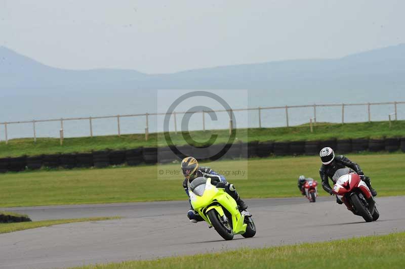 Motorcycle action photographs;anglesey circuit;anglesey trackday photographs;event digital images;eventdigitalimages;no limits trackday;oulton park circuit cheshire;peter wileman photography;trackday;trackday digital images;trackday photos;ty croes circuit wales