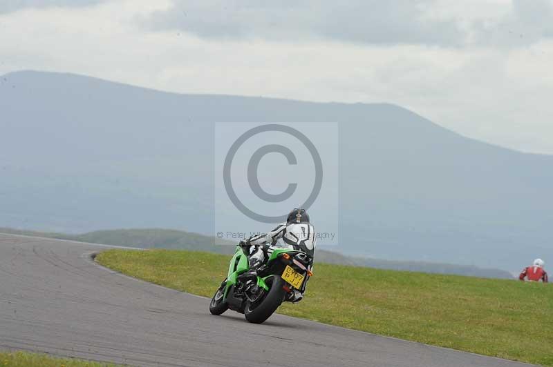 Motorcycle action photographs;anglesey circuit;anglesey trackday photographs;event digital images;eventdigitalimages;no limits trackday;oulton park circuit cheshire;peter wileman photography;trackday;trackday digital images;trackday photos;ty croes circuit wales