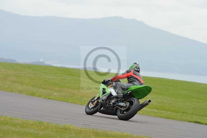 Motorcycle action photographs;anglesey circuit;anglesey trackday photographs;event digital images;eventdigitalimages;no limits trackday;oulton park circuit cheshire;peter wileman photography;trackday;trackday digital images;trackday photos;ty croes circuit wales