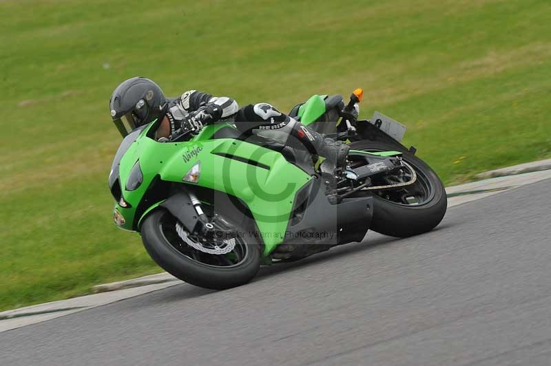 Motorcycle action photographs;anglesey circuit;anglesey trackday photographs;event digital images;eventdigitalimages;no limits trackday;oulton park circuit cheshire;peter wileman photography;trackday;trackday digital images;trackday photos;ty croes circuit wales