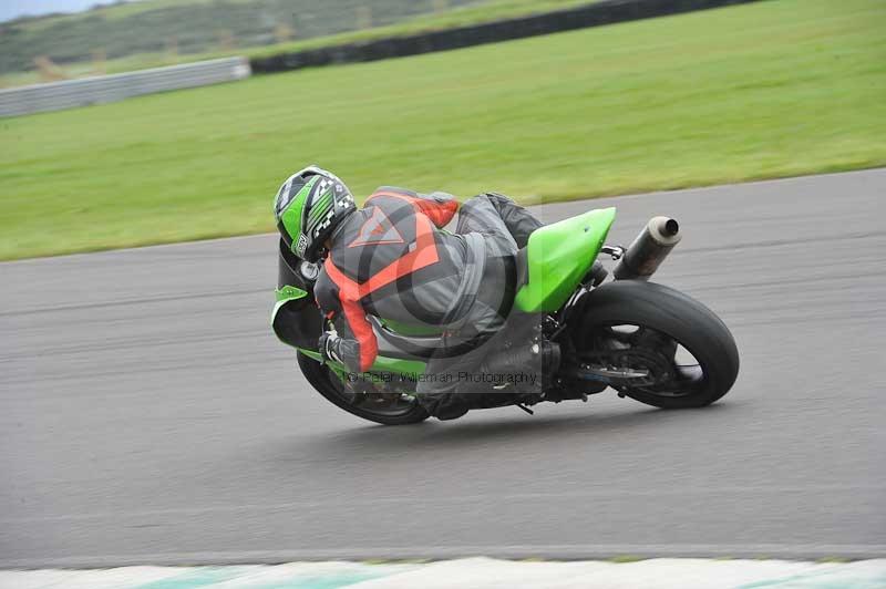 Motorcycle action photographs;anglesey circuit;anglesey trackday photographs;event digital images;eventdigitalimages;no limits trackday;oulton park circuit cheshire;peter wileman photography;trackday;trackday digital images;trackday photos;ty croes circuit wales